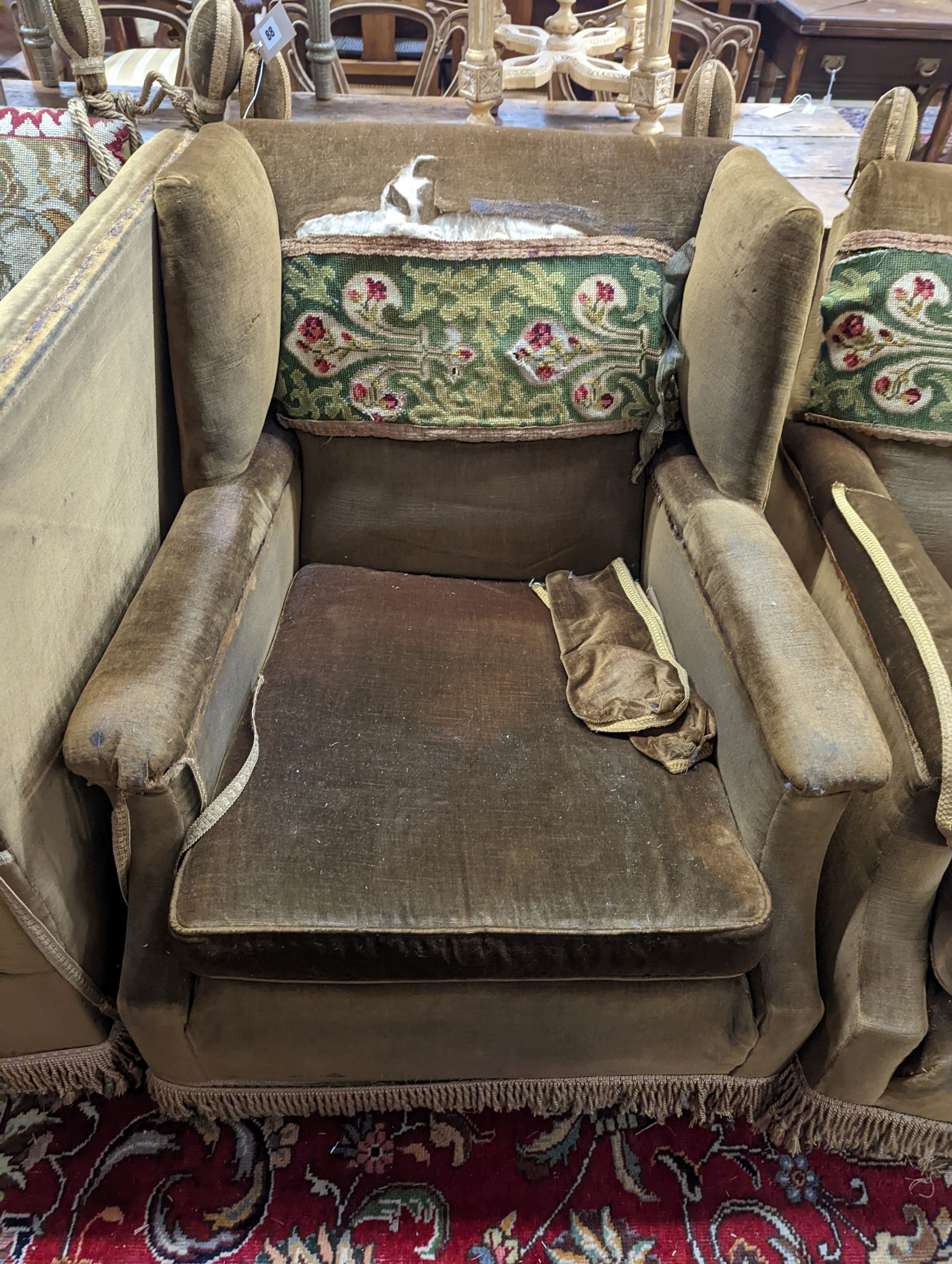 An early 20th century 3 piece Knole suite. Sofa- W-170cm, D-82cm, H-90cm.